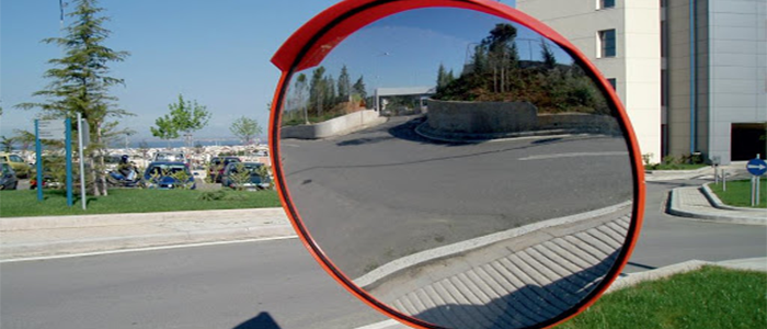 traffic mirror